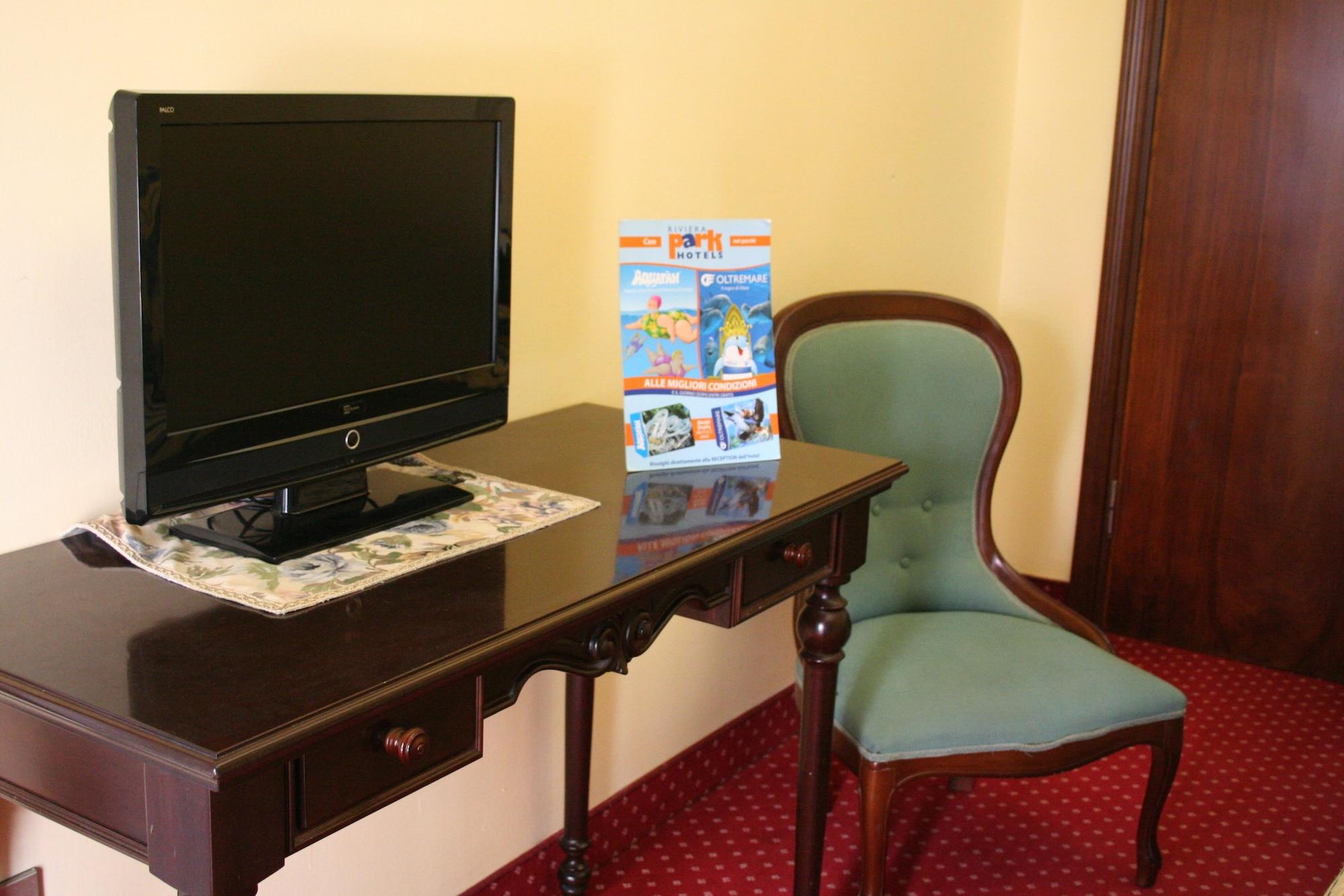 Hotel Milano Helvetia - In Centro Con Piscina ริชโชเน ภายนอก รูปภาพ