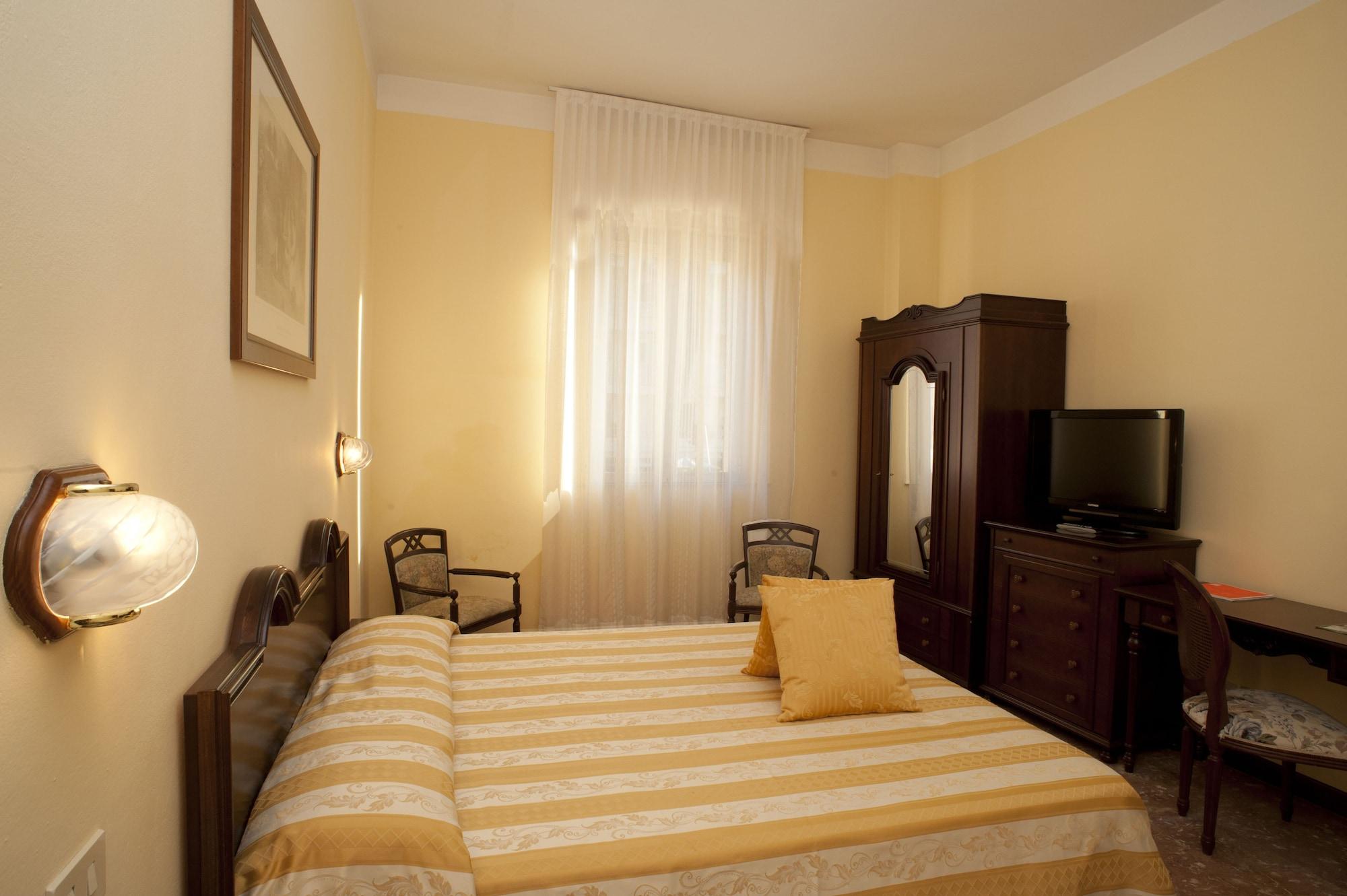 Hotel Milano Helvetia - In Centro Con Piscina ริชโชเน ภายนอก รูปภาพ